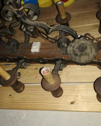 Lampadario in legno