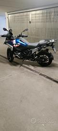 MOTO BMW GS 1300 CON CERCHI FORGIATI