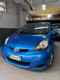 Toyota aygo cambio automatico neopatentati