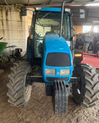 Trattore agricolo