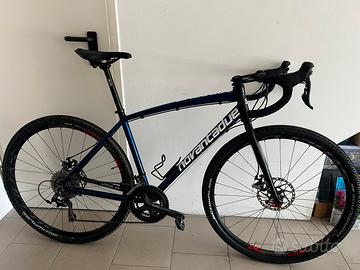 Bici gravel bikepacking