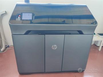Stampante 3D HP Jet Fusion 540 – € 8.000 + IVA