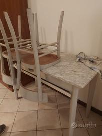 tavolo anni '50 con piano di marmo