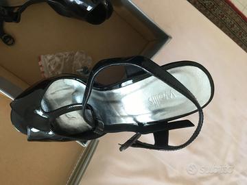 Sandali di vernice nera, n.36,tacco 12.