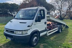 Carroattrezzi iveco daily 65c15