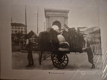 riproduzione vecchia Foto a Milano 