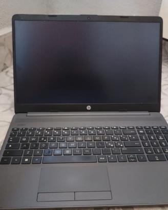 notebook hp i3-1215u=16 giga. 256ssd-win11