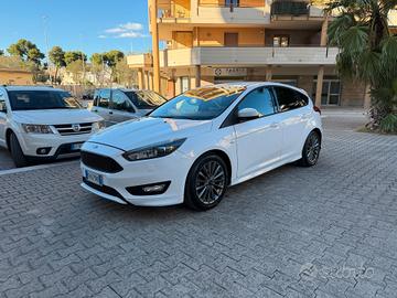 Ford Focus 1.5 TDCi 120 CV Start&Stop ST Line
