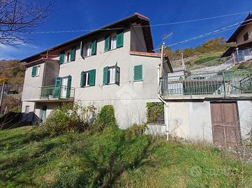 CASA INDIPENDENTE A SAVIGNONE