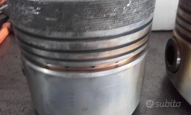 Cilindri e pistoni Lombardini