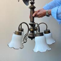 Lampadario in metallo brunito in stile vintage