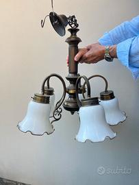 Lampadario in metallo brunito in stile vintage