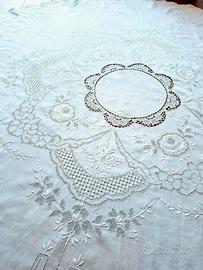 Tovaglia rotonda + 7 tovaglioli - Burano e sfilato