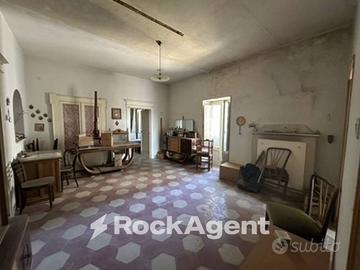 APPARTAMENTO SU CORSO VITTORIO EMANUELE