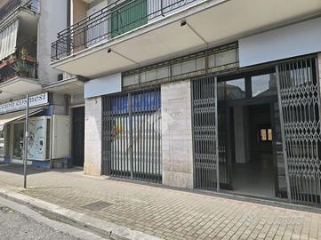 NEGOZIO A CASSINO