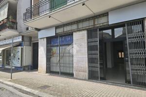 NEGOZIO A CASSINO