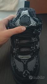 Louis Vuitton skate per svaroski 