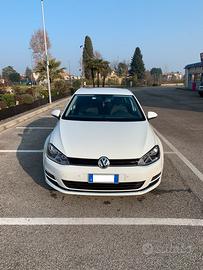 Volkswagen GOLF 7 1.6 Highline DSG