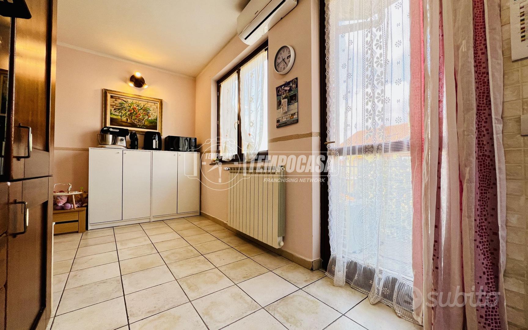 Quadrilocale con terrazzo, doppi servizi, box dopp - Altro