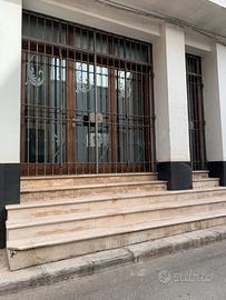 Locale in zona centrale