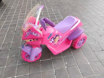 Moto Peg Perego a batteria per bambina