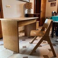 Scrivania in legno massello