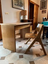 Scrivania in legno massello