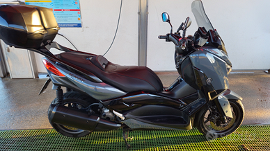 Yamaha X-Max 300 Tech Max