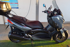 Yamaha X-Max 300 Tech Max