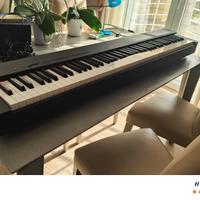 Yamaha p 225 in perfette condizioni come nuovo 
