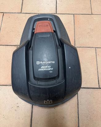 Robot tagliaerba Husqvarna Automower 105 usato