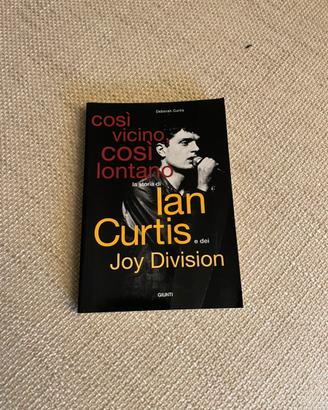 “Così vicino, così lontano” - Joy Division