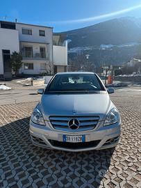 Mercedes B200 Neopatentati