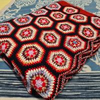 coperta di lana ad uncinetto