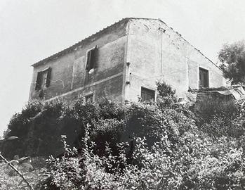 Rustico / Casale di 170 m² con più di 5 locali a R