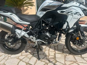 Benelli Trk 502x km 7252
