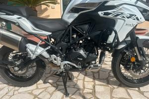 Benelli Trk 502x km 7252