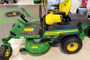 TRATTORINO frontale Z370R John Deere a batteria