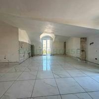 S2 attico recente costruzione con box