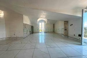 S2 attico recente costruzione con box