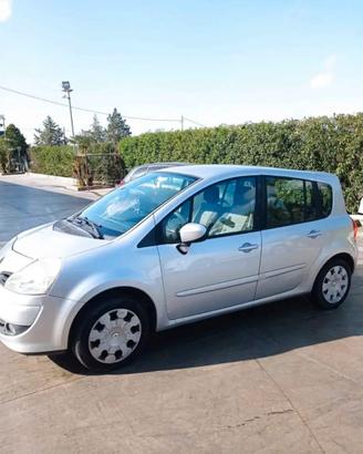 RENAULT Grand Modus 1.5 dCi 85CV Dynamique