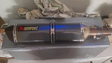 silenziatore akrapovic 