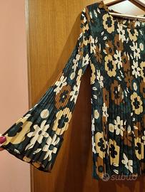 Blusa plissettata floreale manica lunga