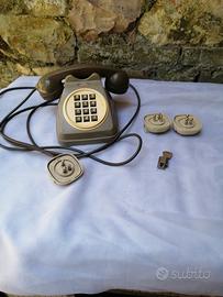 Telefono a tasti. 