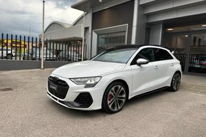 Audi S3 Sedan TFSI 333 CV quattro S tronic sport a