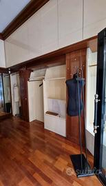  ARREDAMENTO PER NEGOZIO IN LEGNO