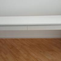 Consolle IKEA bianca con cassetti