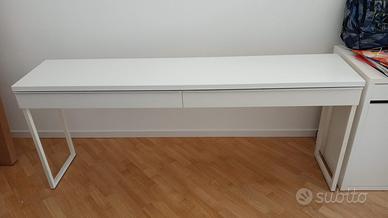 Consolle IKEA bianca con cassetti