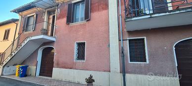 Ampia Proprietà con giardino