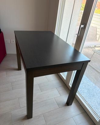 Tavolo in legno